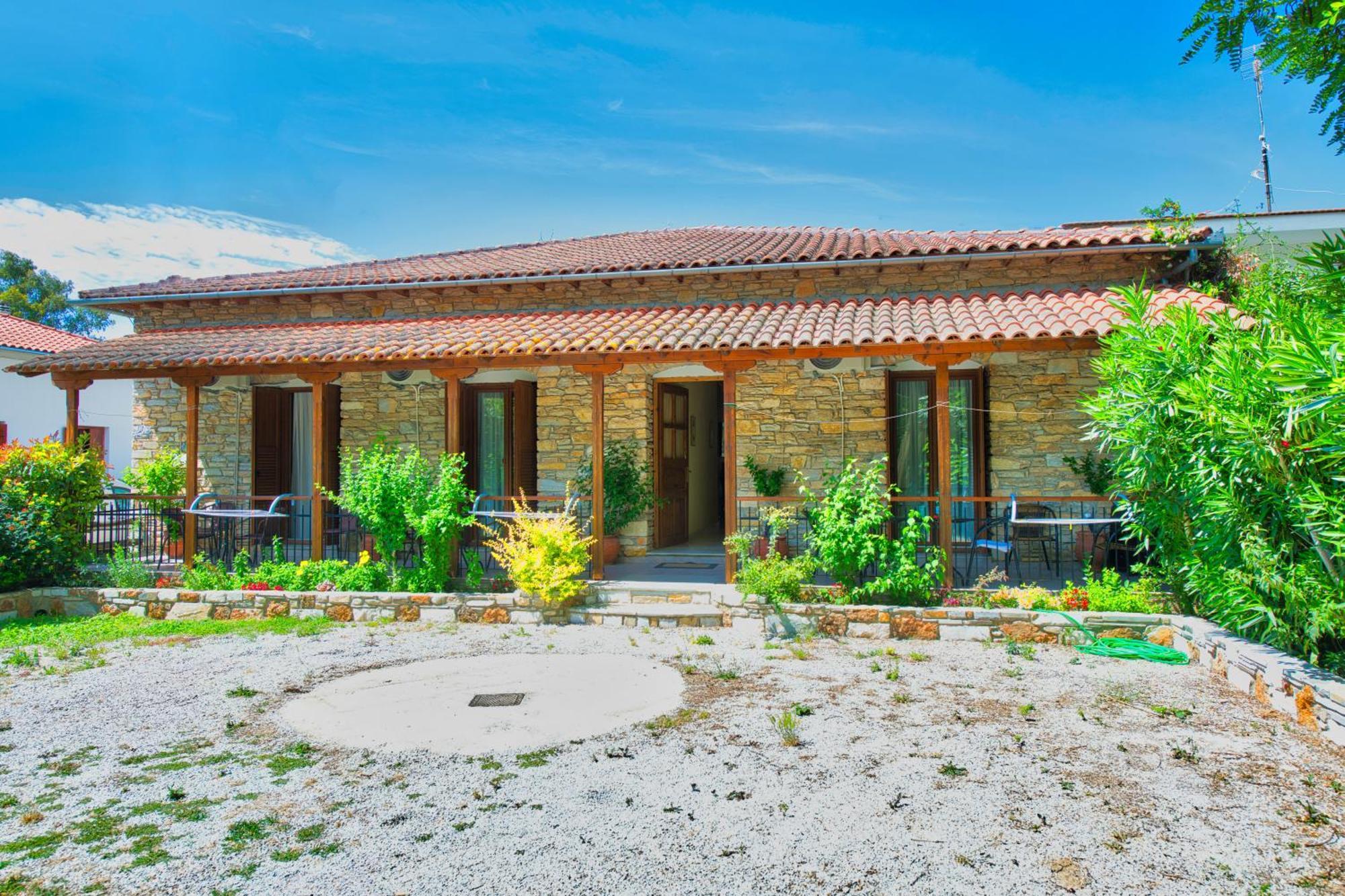 Naftilos Guest House Kala Nera Eksteriør billede
