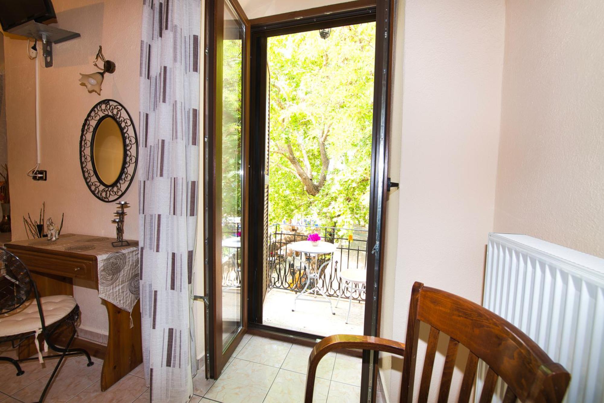 Naftilos Guest House Kala Nera Eksteriør billede