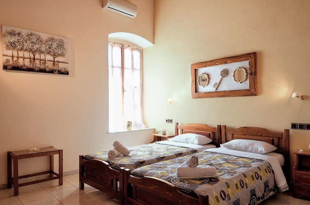 Naftilos Guest House Kala Nera Eksteriør billede